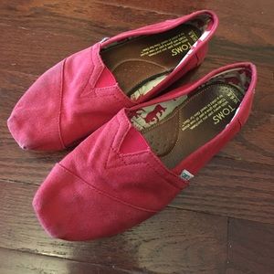 Red TOMS